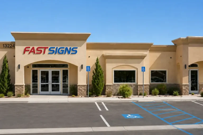 Fast Signs commercial building image